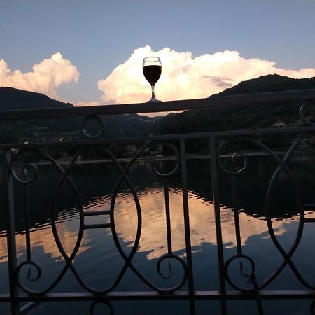 Vila Oaza - Zvornicko Jezero زفورنيك المظهر الخارجي الصورة